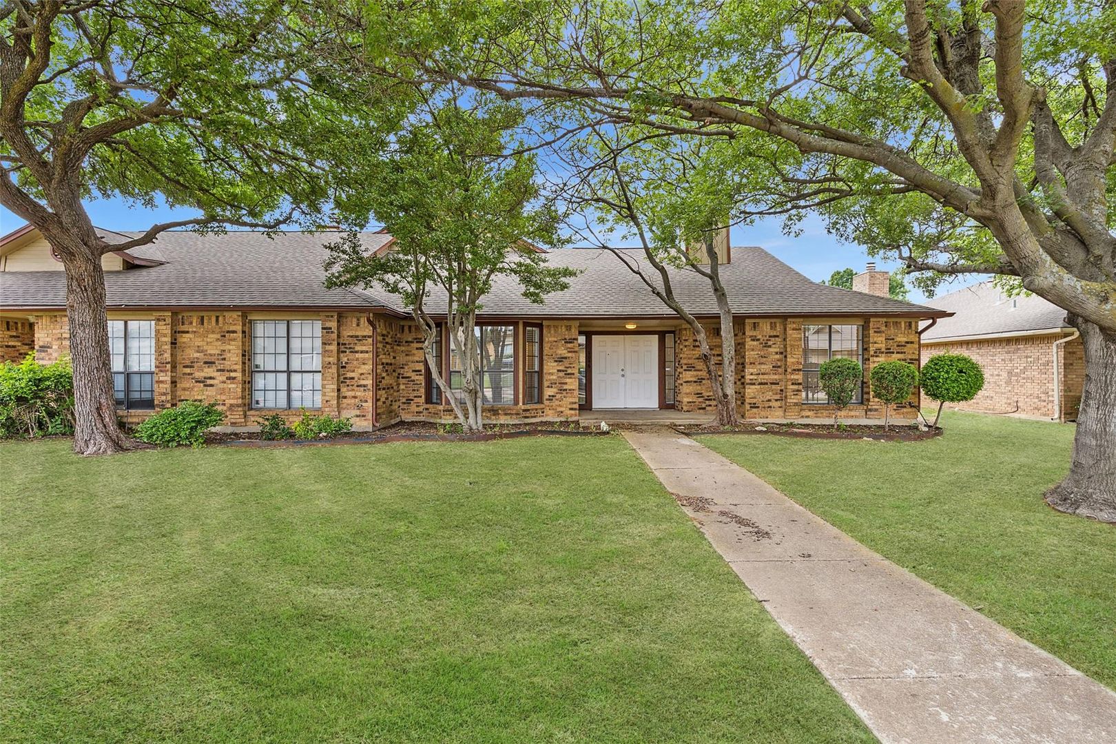 Dallas Apartment: 4046 Saint Christopher Ln