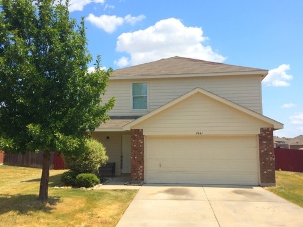 Fort Worth House: 4841 Waterford Drive
