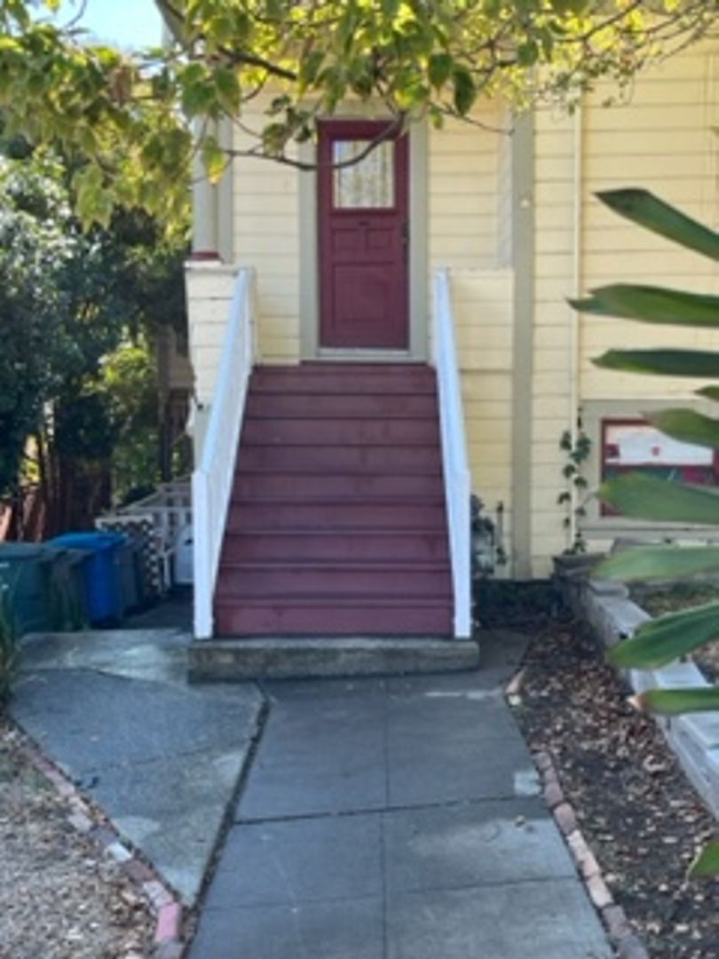 Vallejo Apartment: 325 Ohio Street