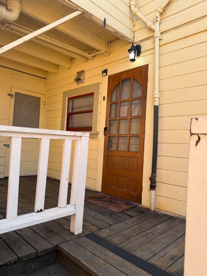 Vallejo Apartment: 325 Ohio Street