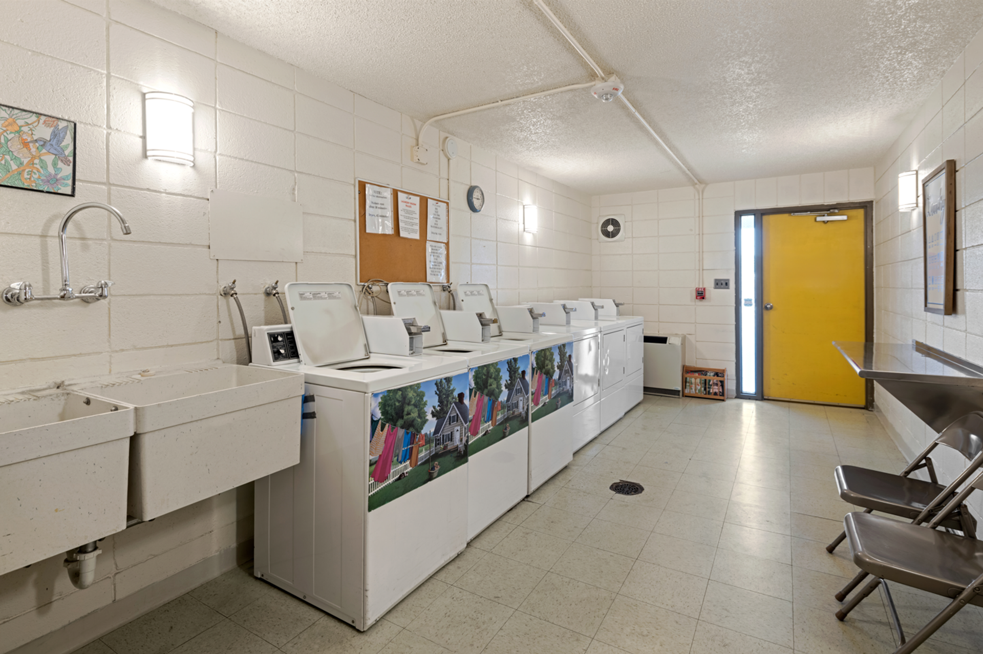 Laundry room at Golden Glow Tower Studio Apartment (2 of 2)