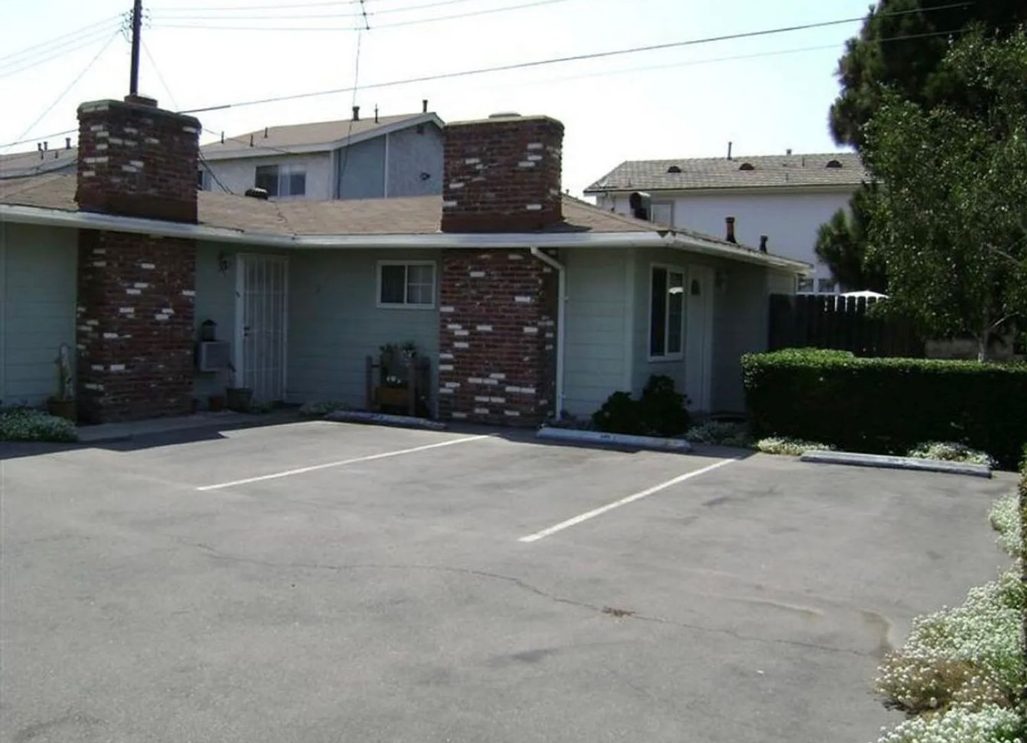 Costa Mesa Apartment: 187 East 21st Street