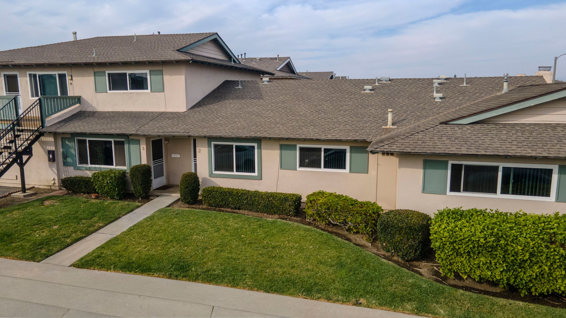 Huntington Beach Apartment: 16581 Sabot