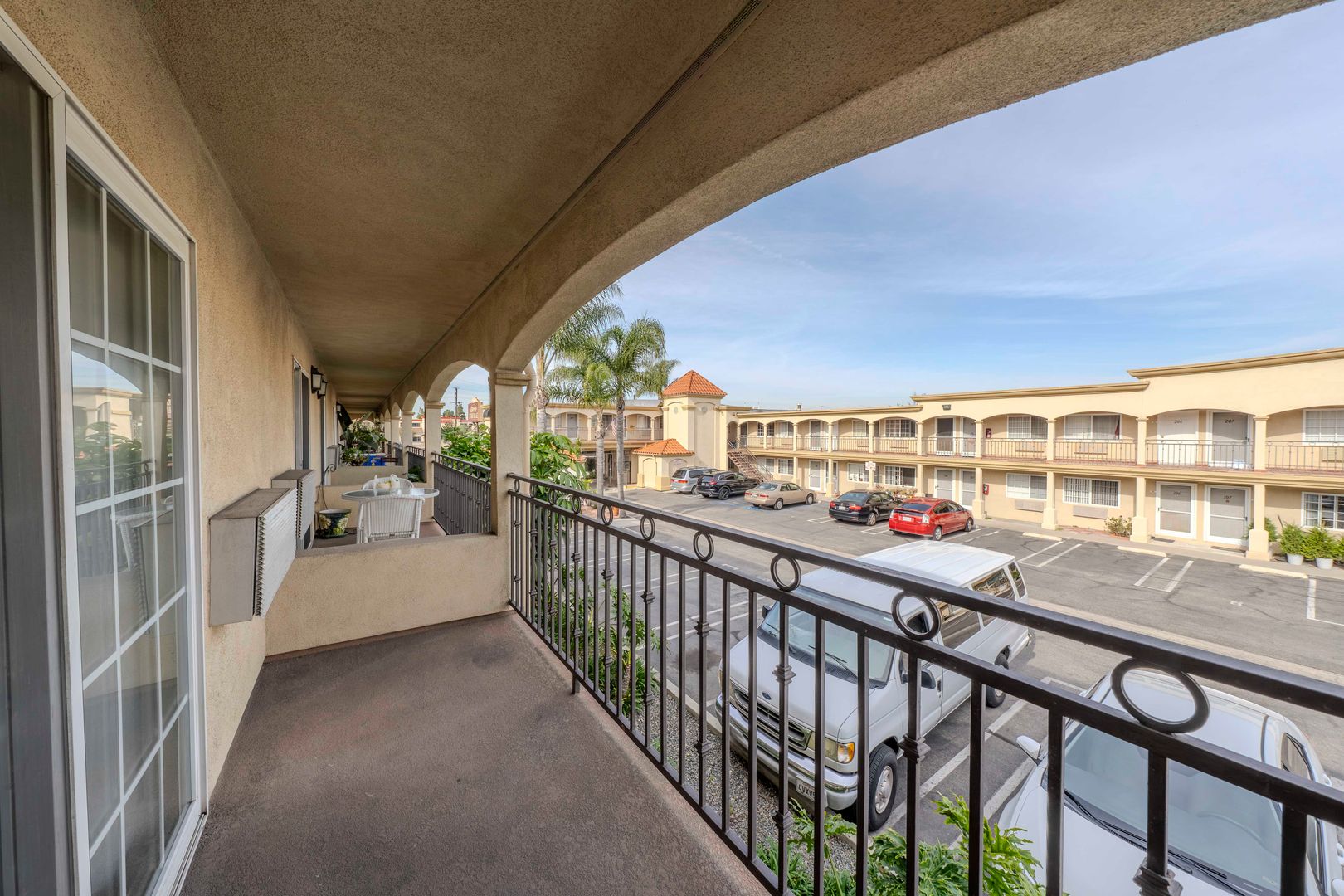 Costa Mesa Apartment: 2080 Newport Blvd