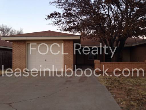 2 bed, 2 bath, 1 car garage - Duplex – photo 1