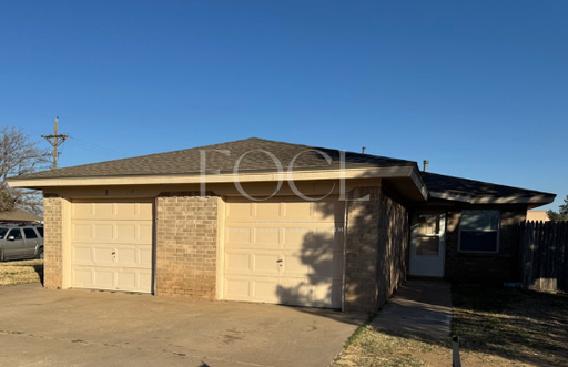 2 bedroom, 1 bath, 1 car garage - DUPLEX in Frenship School District - $895 monthly – photo 1
