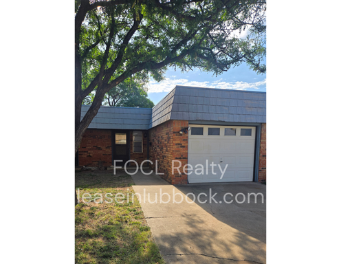 Updated 3 Bed, 2 Bath Duplex with Fireplace & Pet-Friendly – photo 1