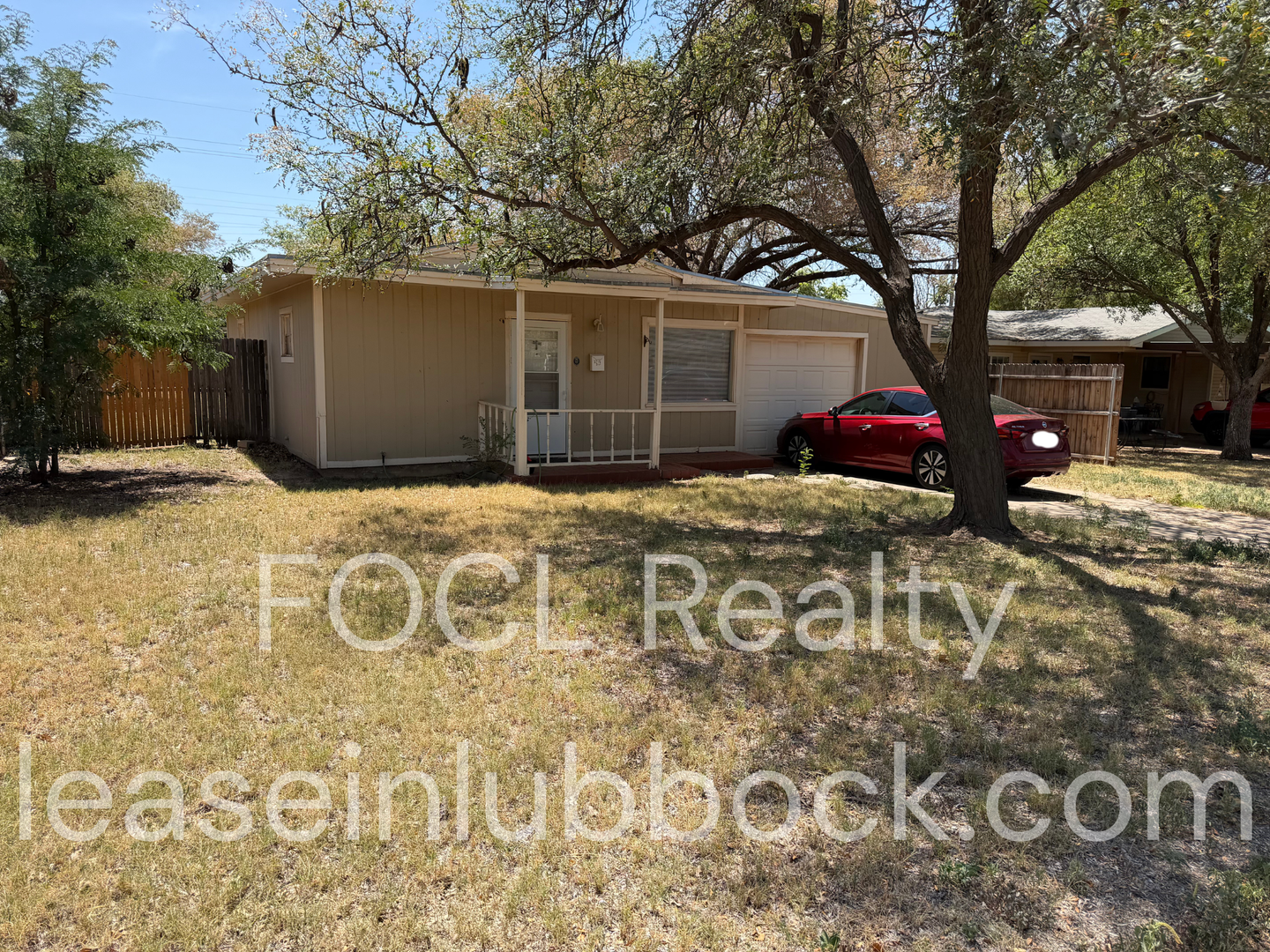 Lubbock House: 3715 31st St
