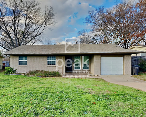 $1799! Beautiful 3Bed/2Bath home in FORT WORTH! – photo 1