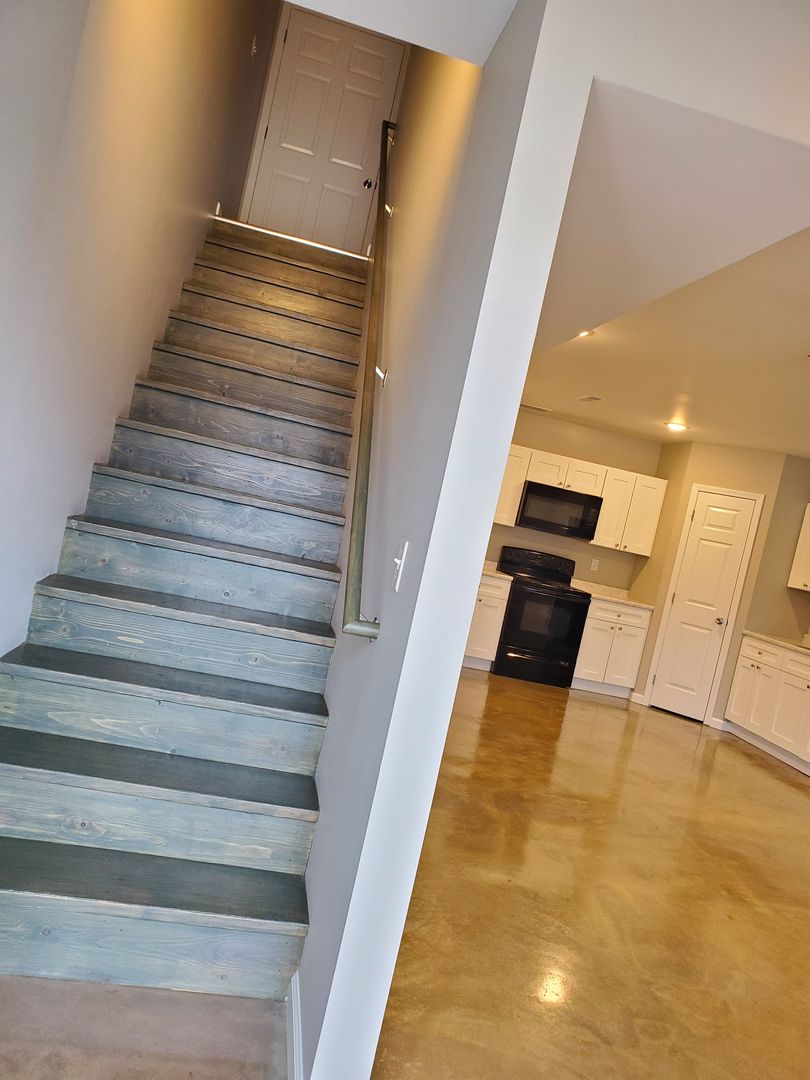 Jackson Apartment: 211 Cane Creek Lane