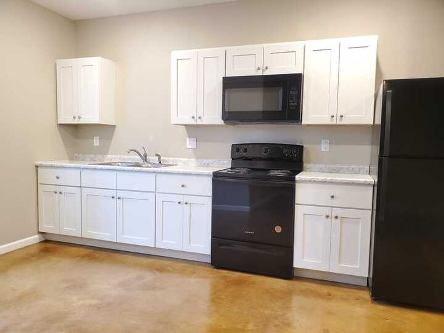 Jackson Apartment: 142 Cane Creek Lane, Apt 103
