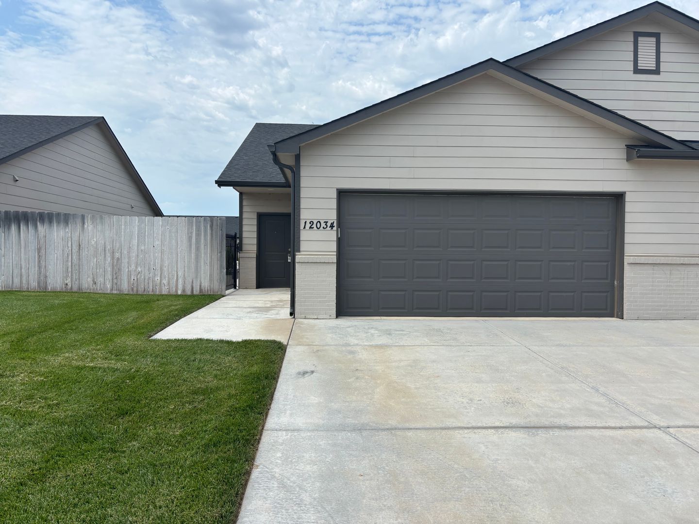 Wichita Apartment: 12032/34 W Shadow Lakes