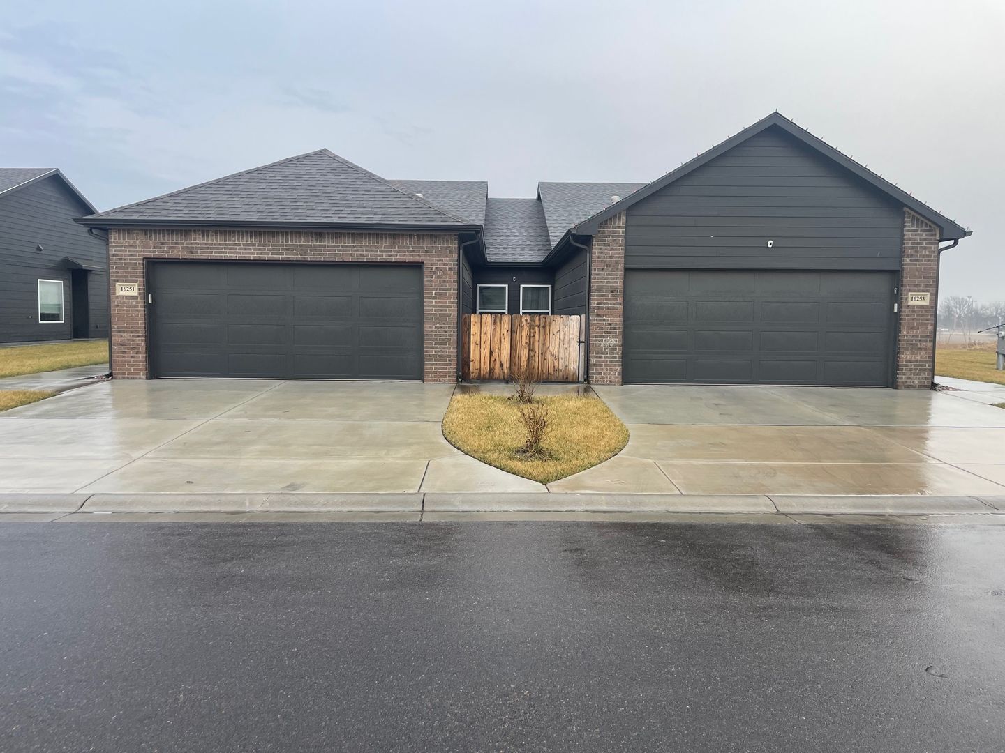 Goddard Apartment: 16251/53 W Ike Ct