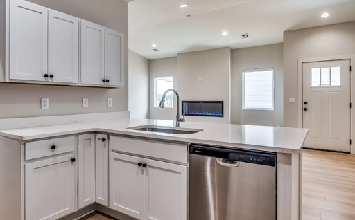 Spacious 5-Bedroom Home with Electric Fireplace & Split Layout – photo 1