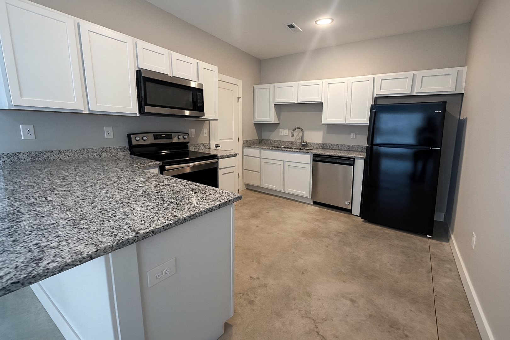 Wichita Apartment: 2518/20 W 55th