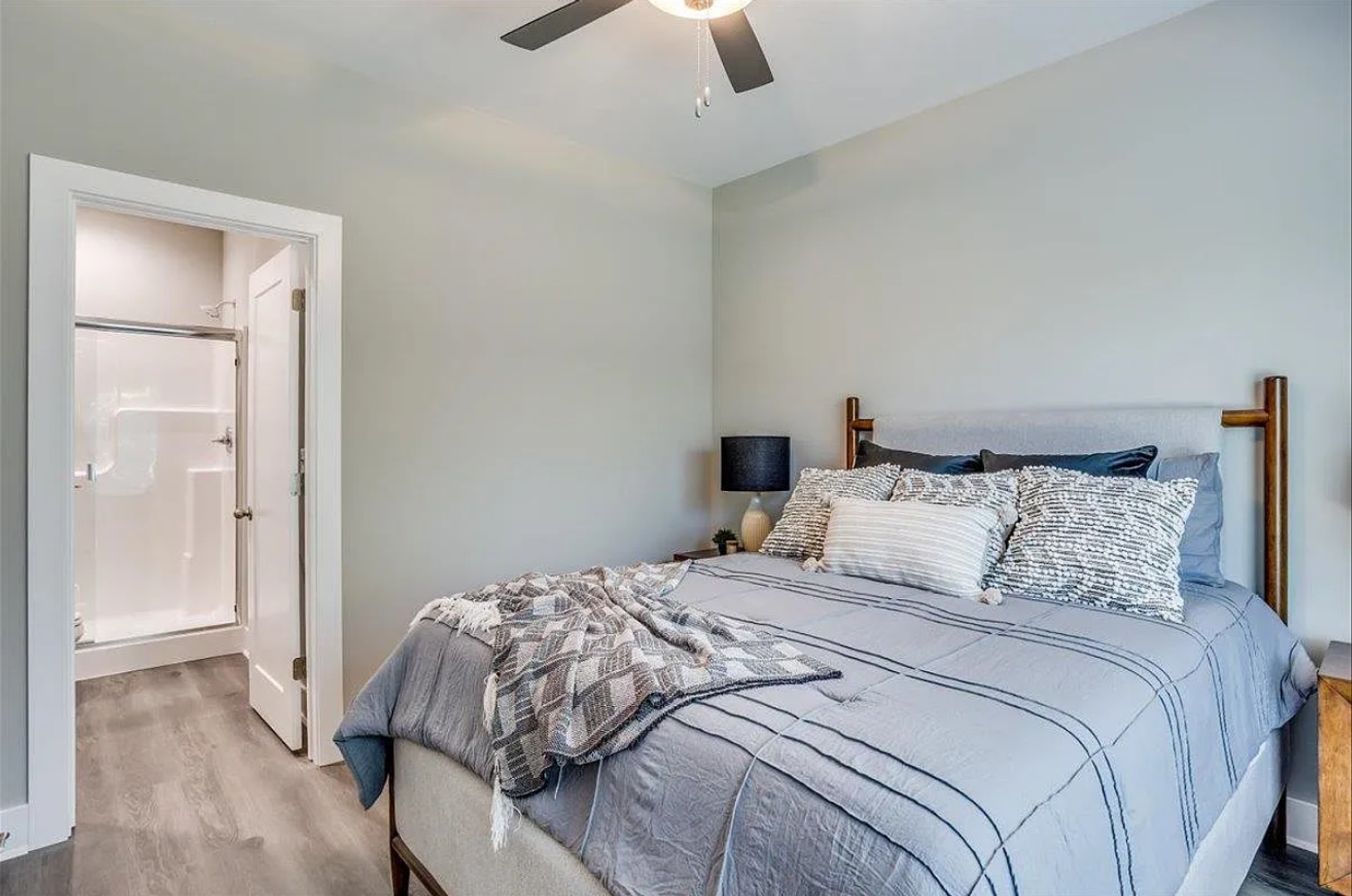 Wichita House: 4946 N Vassar Ave