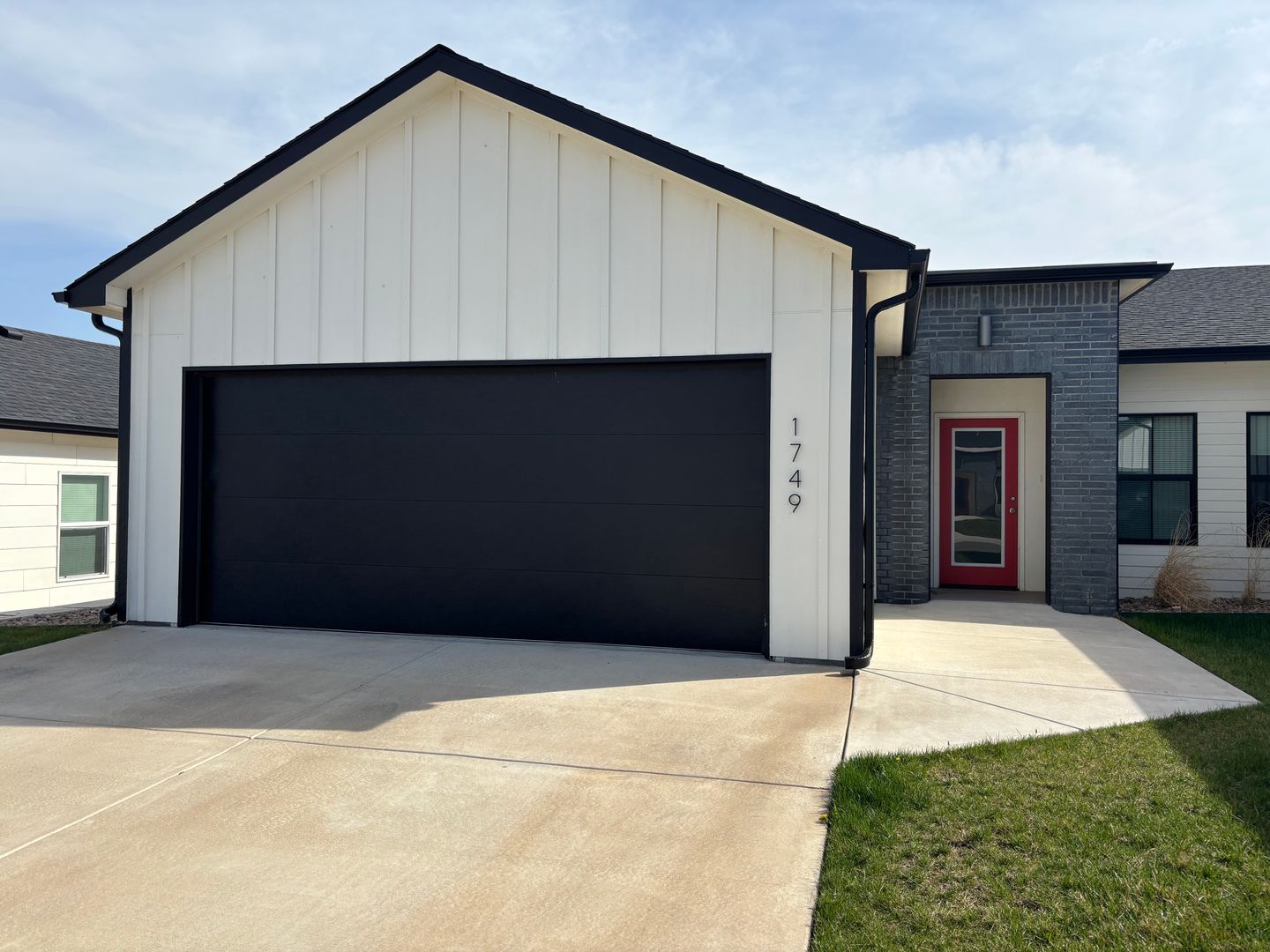 Wichita Apartment: 1747/49 S Hickory Creek Ct