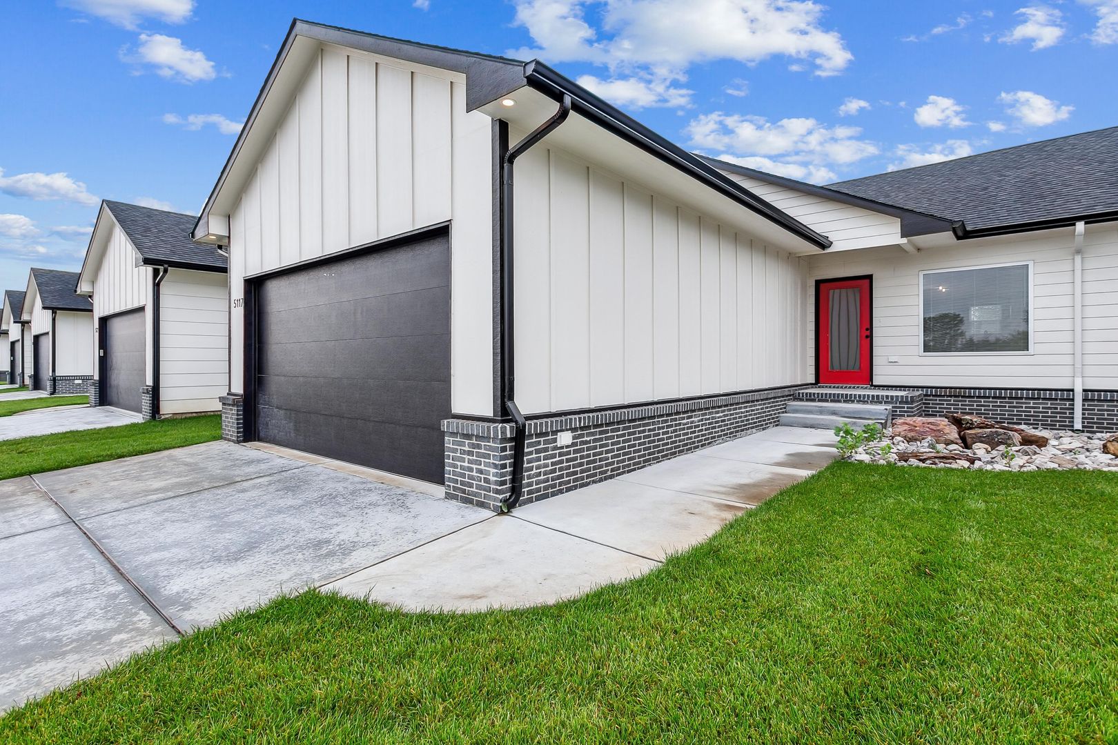 Wichita Apartment: 5121/23 S Chase Ave