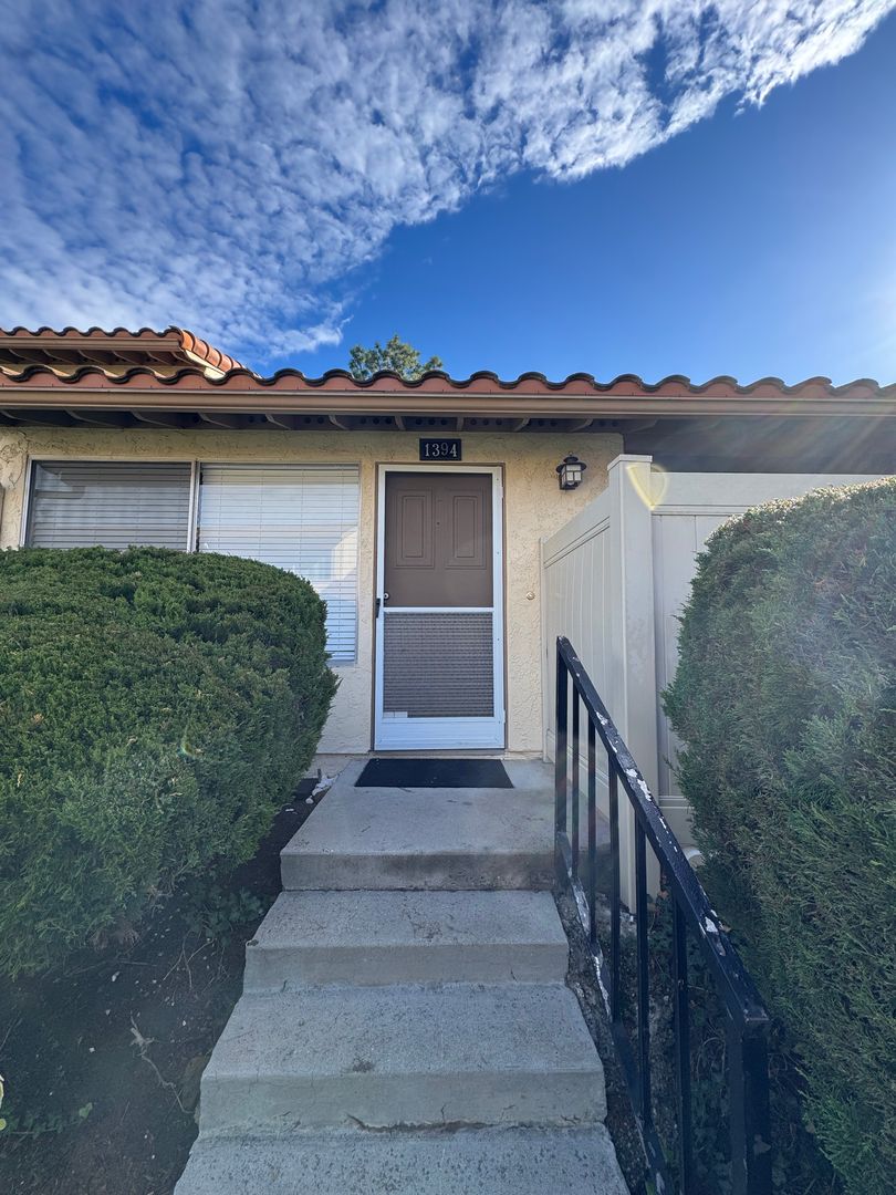 Newbury Park House: 1394 Ramona Drive