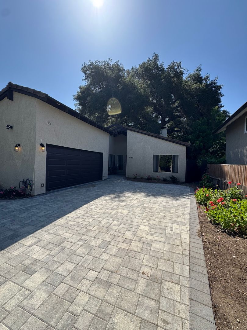 Calabasas House: 4140 Meadowlark Drive