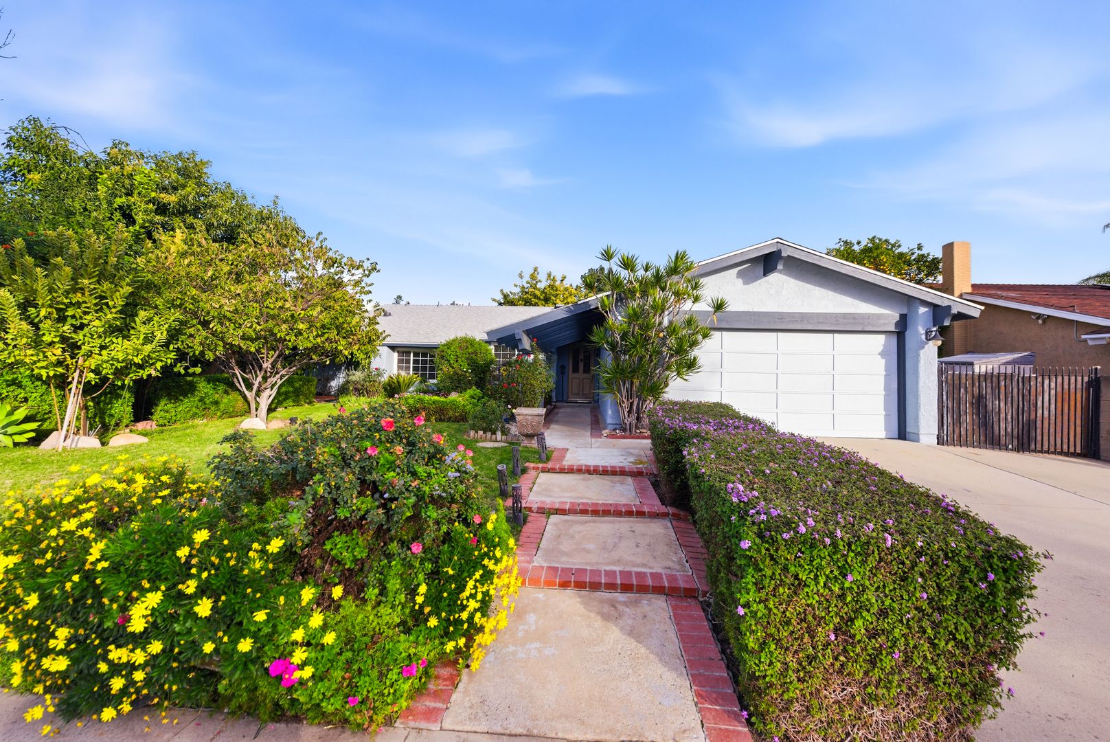 Simi Valley House: 1724 Eagle Peak Avenue