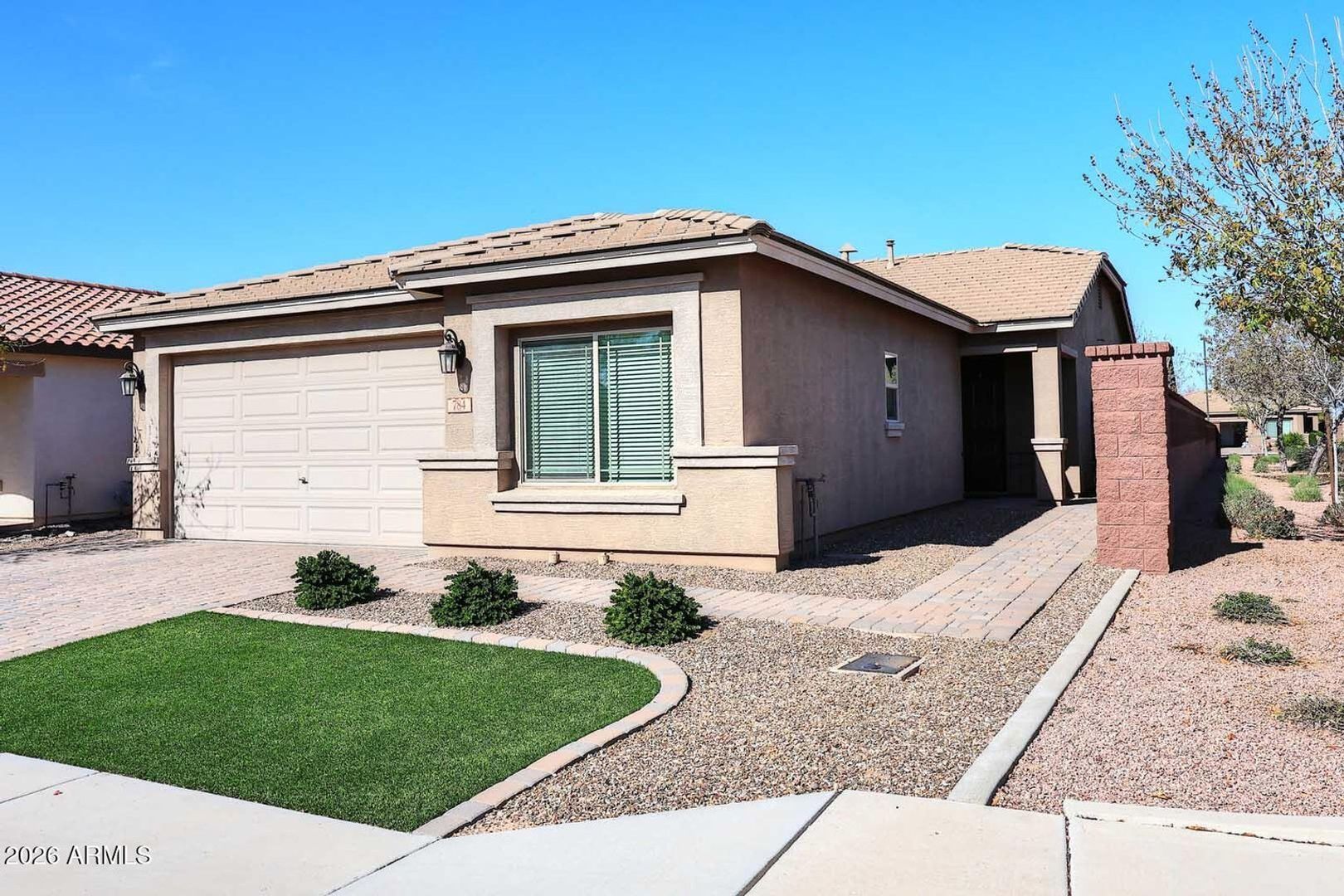 Queen Creek House: 784 W Leadwood Avenue
