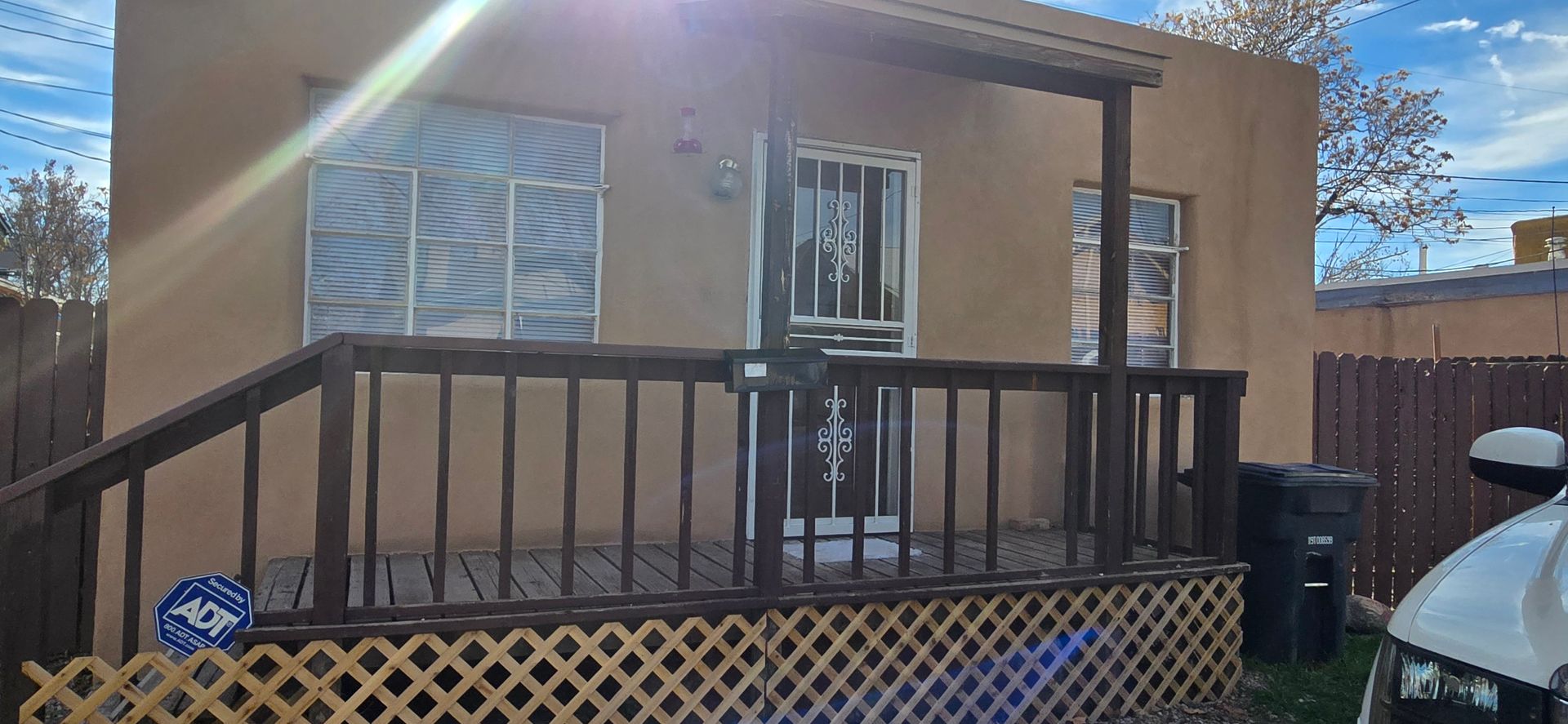 Albuquerque House: 916 1/2 Lomas Bl. NW