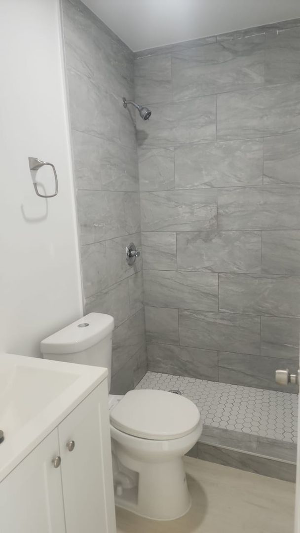 Miami Apartment: 539 SW 7TH CT
