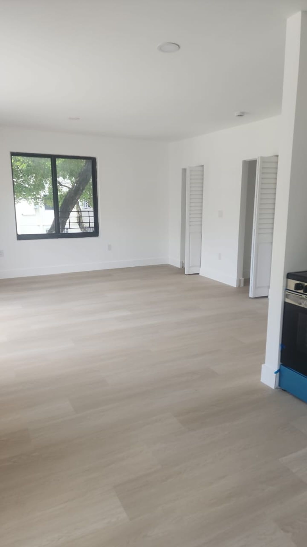 Miami Apartment: 539 SW 7TH CT