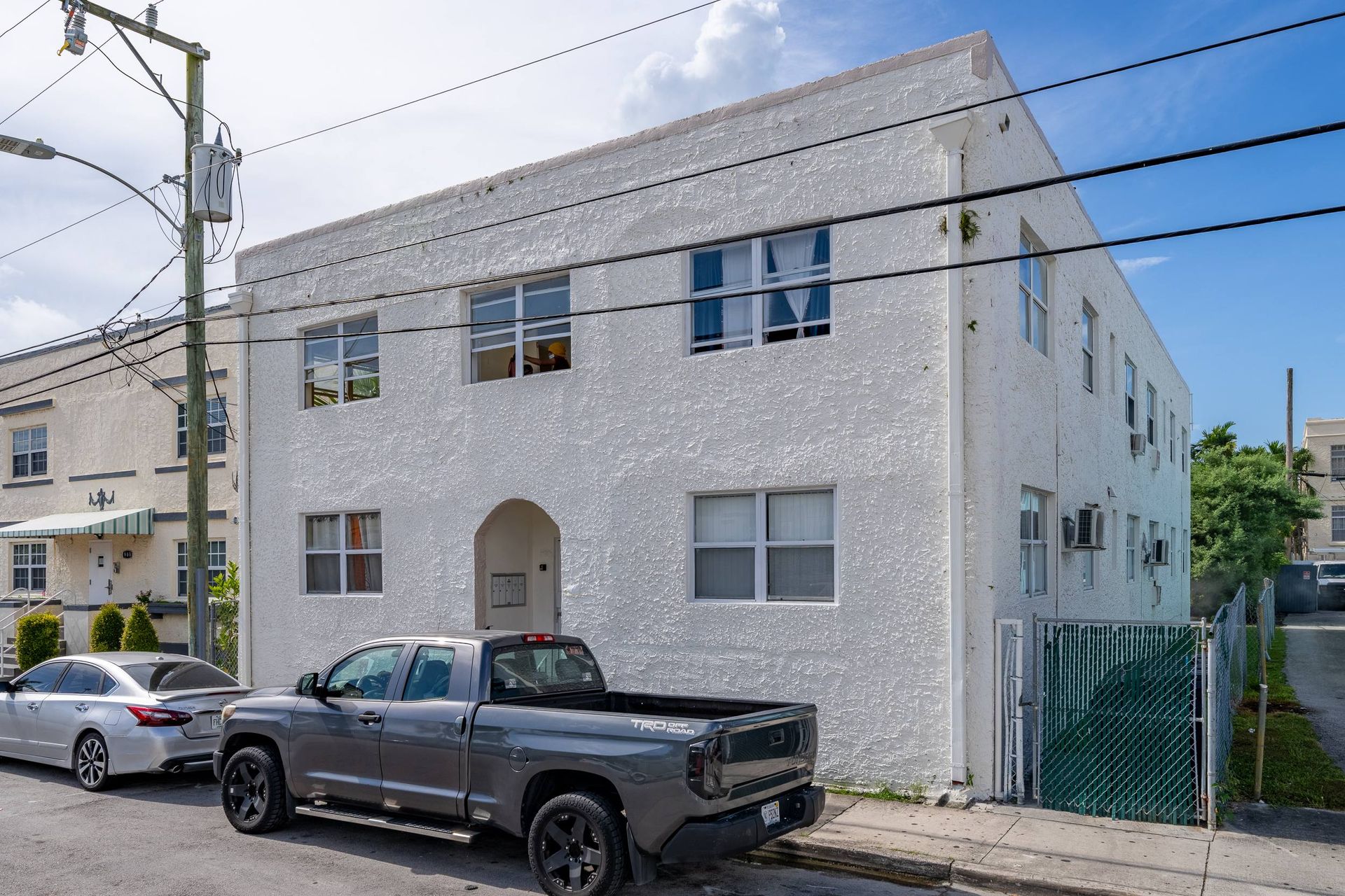 Miami Apartment: 974 NW 2ND ST