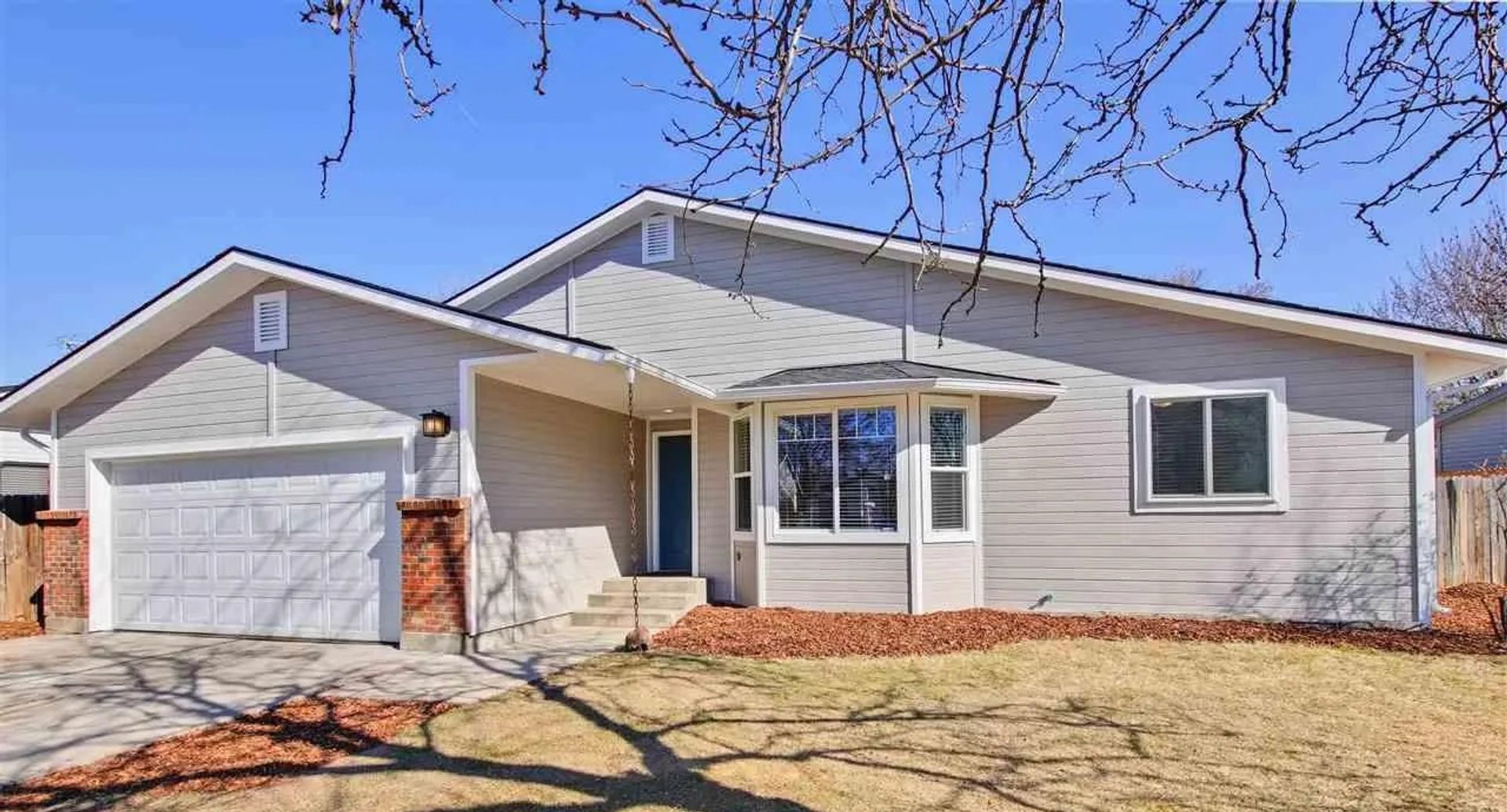 Meridian House: 2600 W Rebecca Way