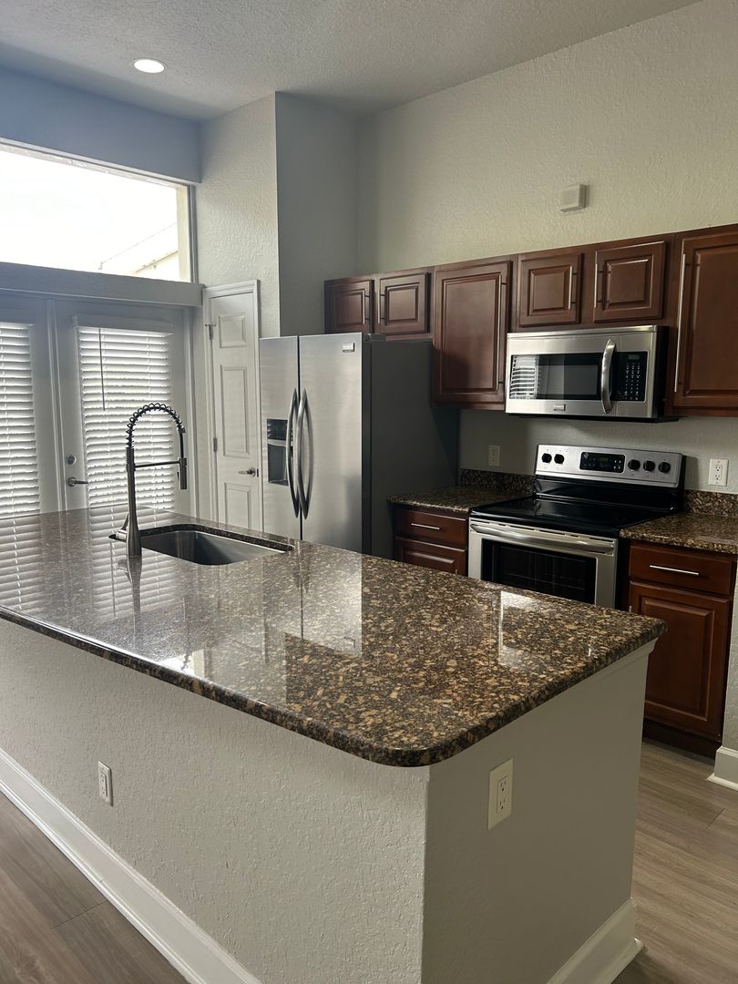 Orlando Apartment: 4887 New Broad Street