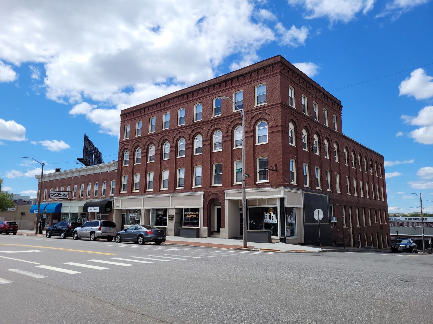 Manchester Apartment: 1358 Elm St.