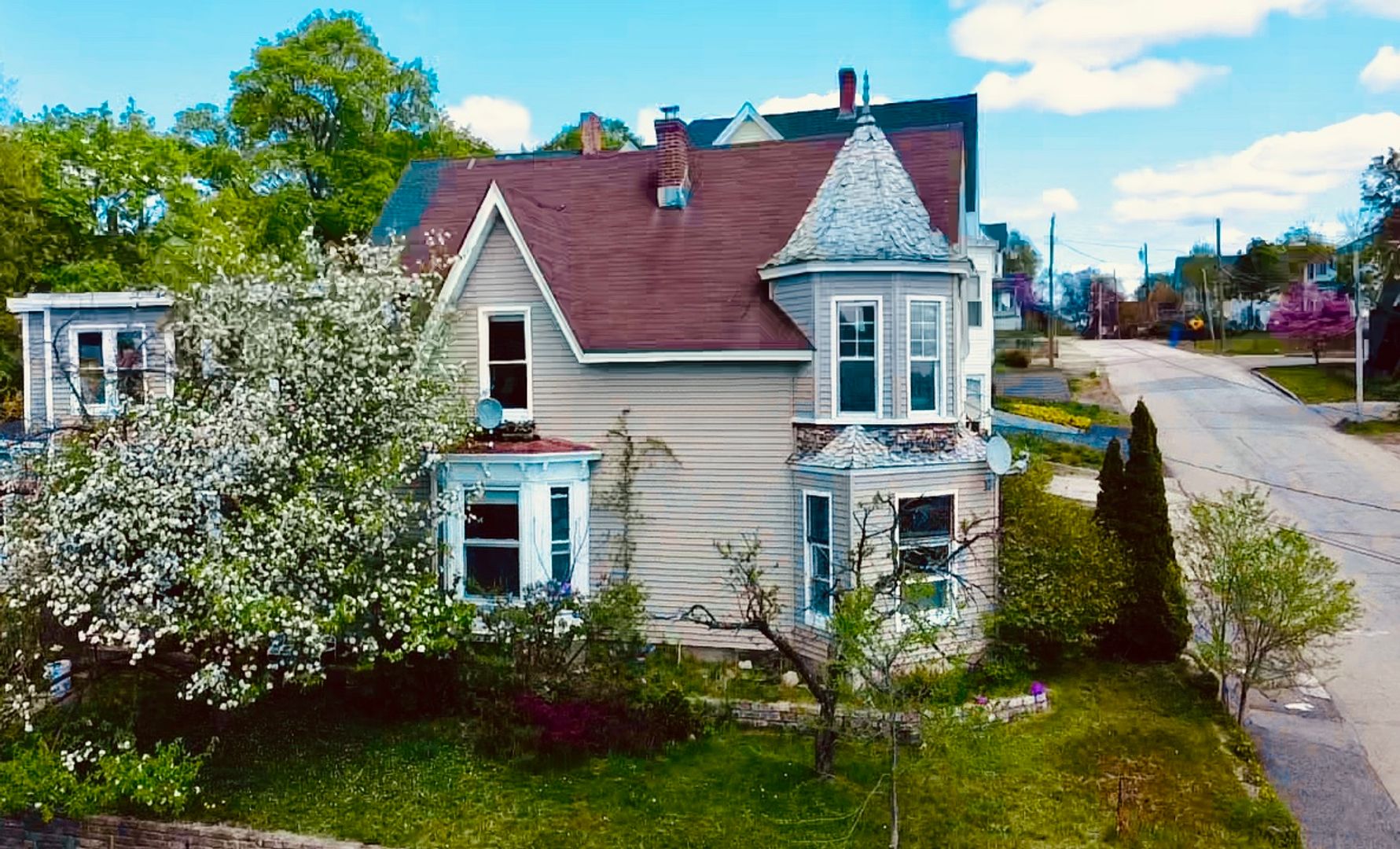 Manchester Apartment: 468 Merrimack St.