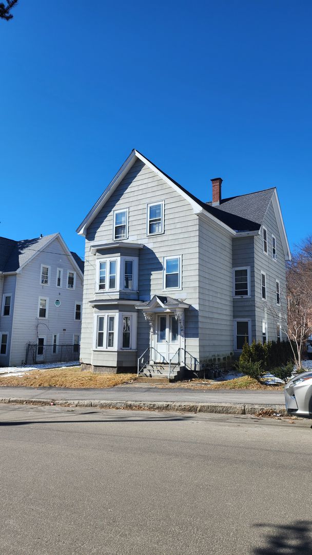 West Manchester Apartment: 106 Notre Dame Ave.