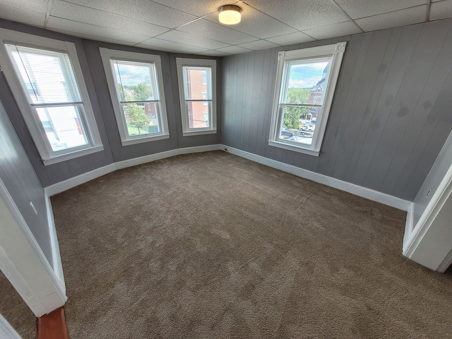 West Manchester Apartment: 323 Dubuque St & 142-146 Wayne St