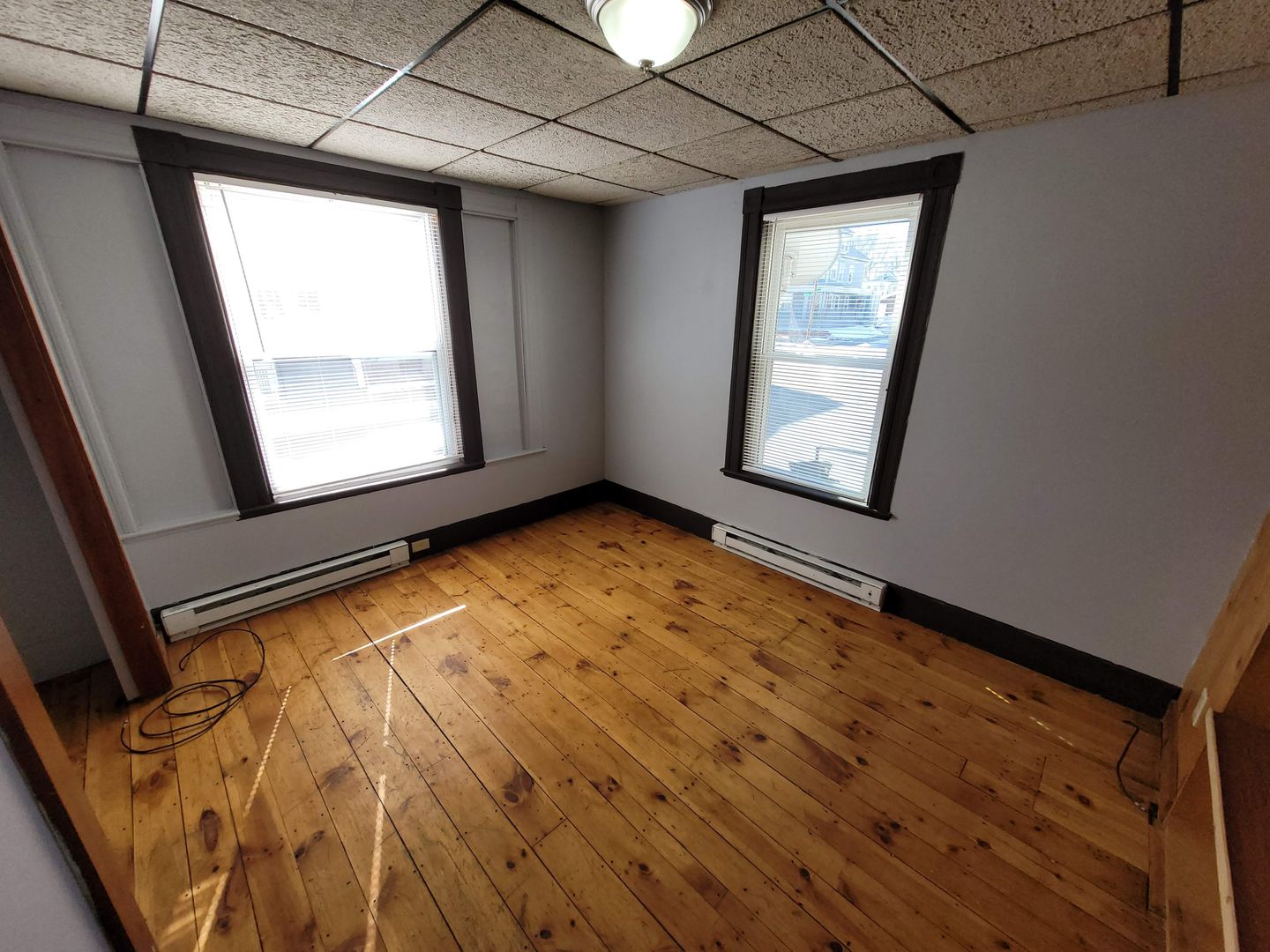 West Manchester Apartment: 355 Rimmon St.