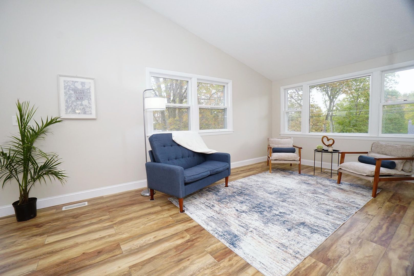 42 Woodfield St 3 of 8