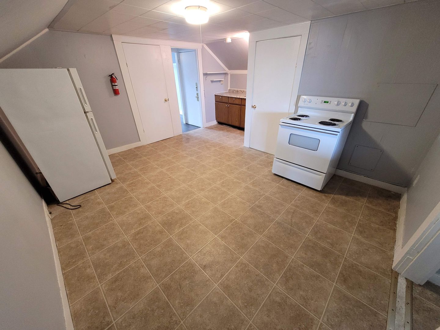 Manchester Apartment: 22 Brook St.