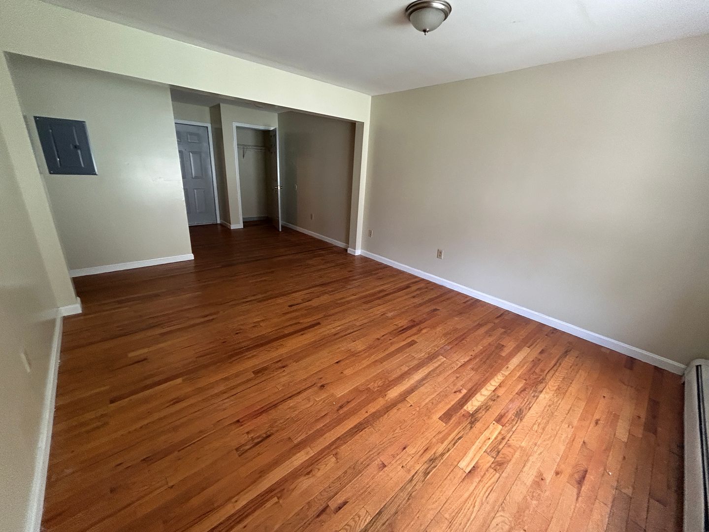 West Manchester Apartment: 99 Fourth St.