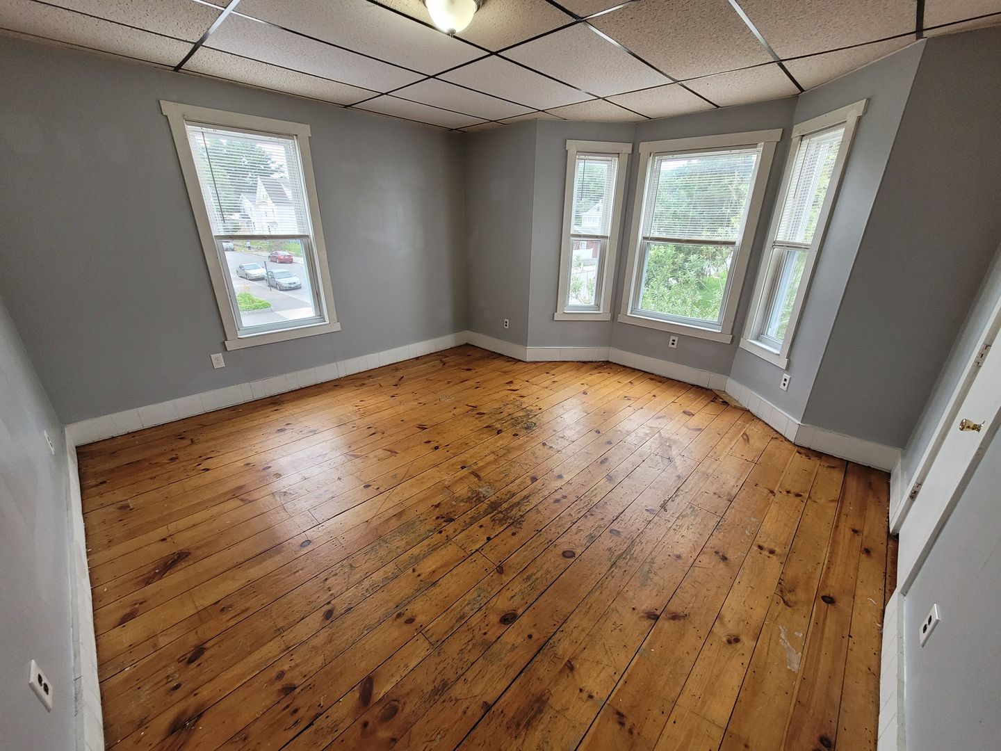 West Manchester Apartment: 355 Rimmon St.