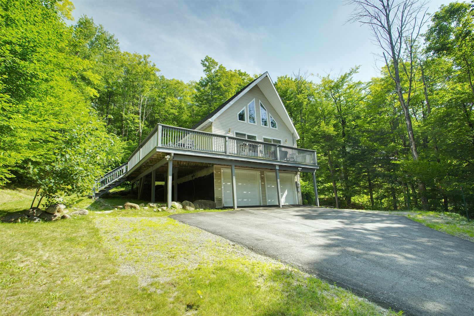Campton House: 26 Durgin Circle