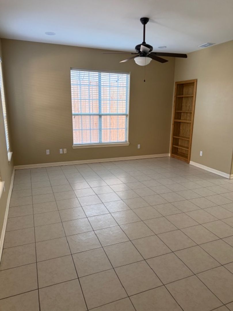 MCALLEN Apartment: 915 & 917 GALVESTON AVE.