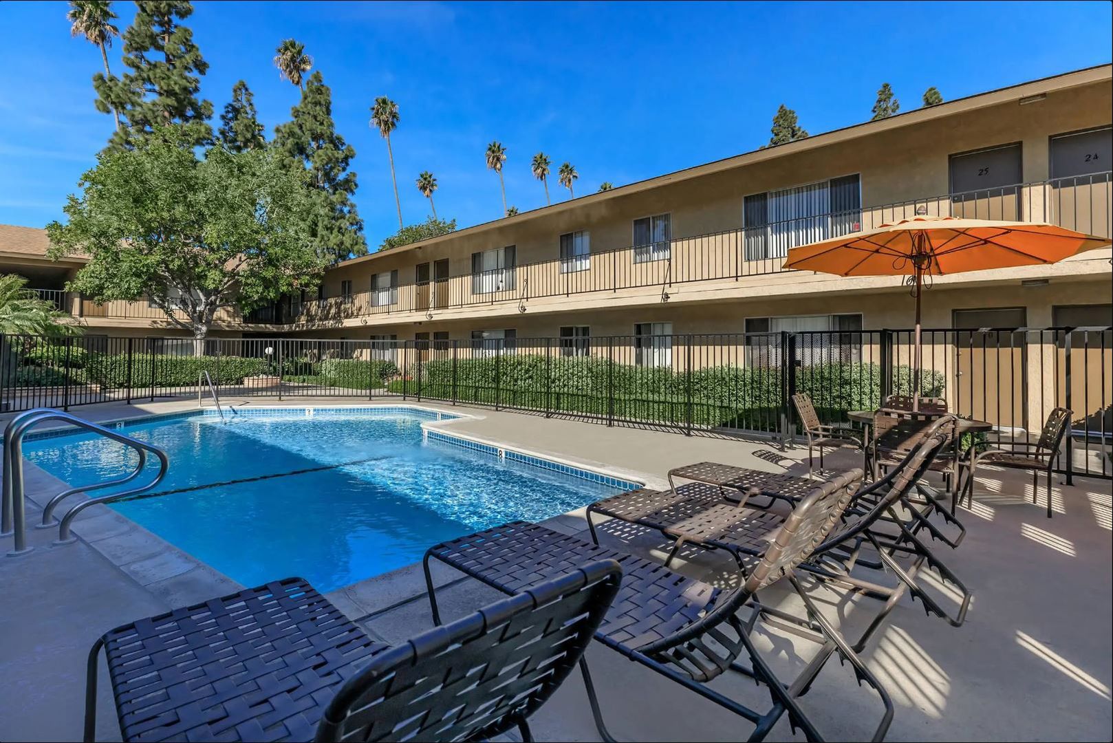 Anaheim Apartment: 1220 S Palm Way