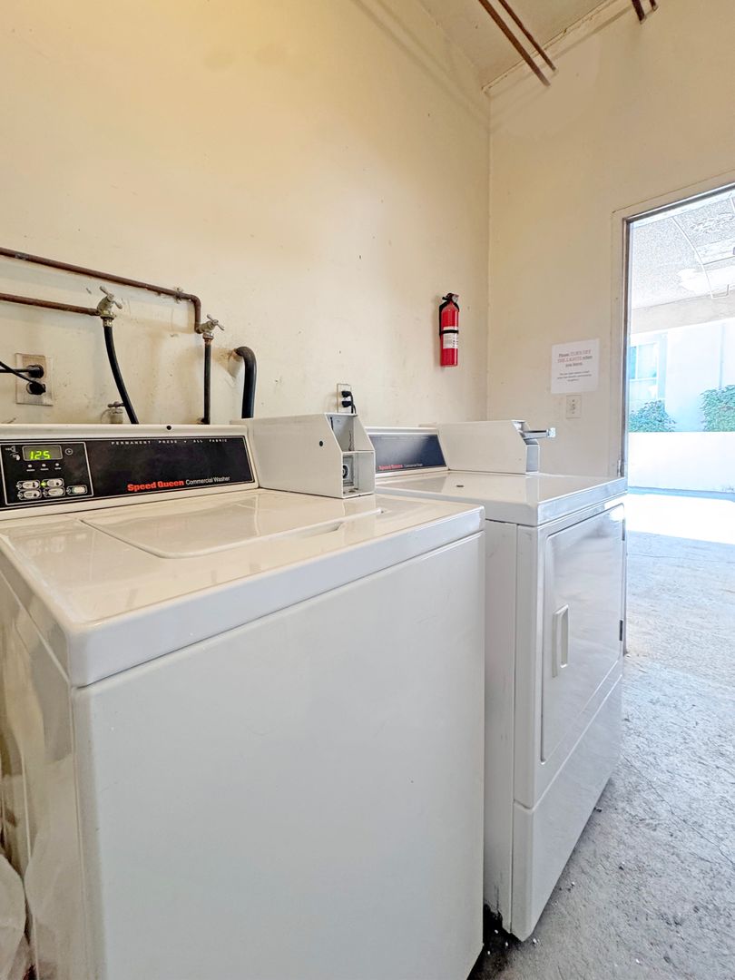 Laundry room at Granville