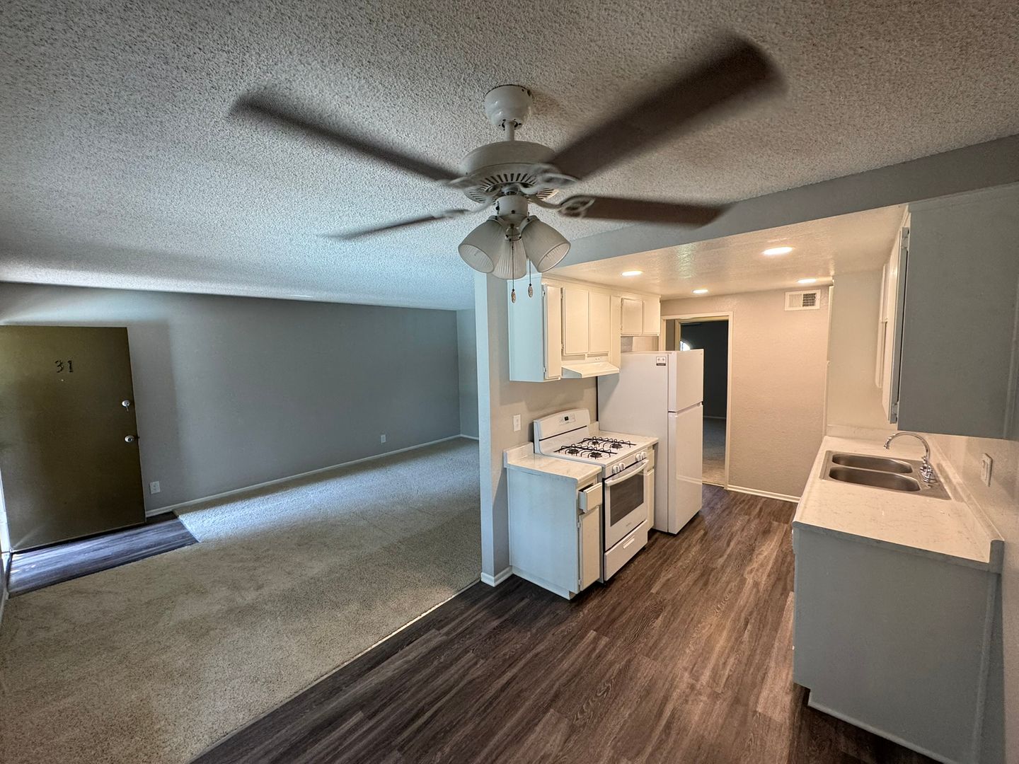Anaheim Apartment: 1645 W Palm Ln