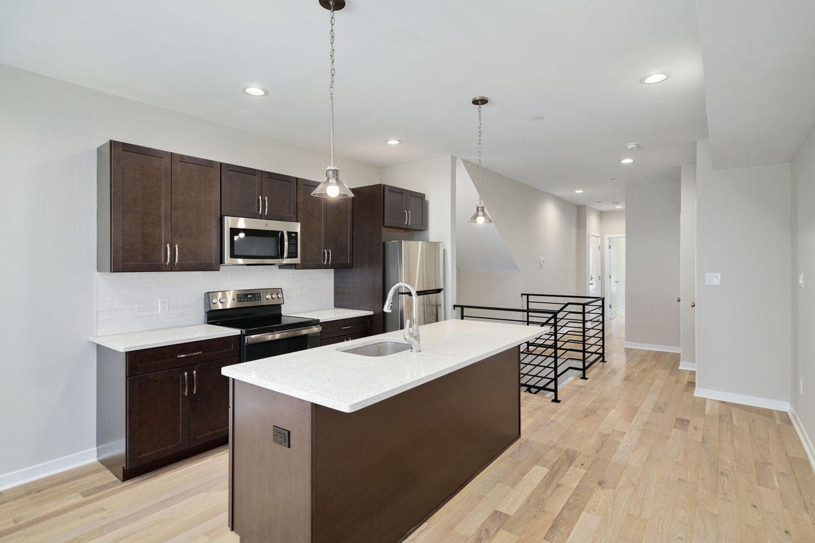 Philadelphia Apartment: 2003 Fitzwater St