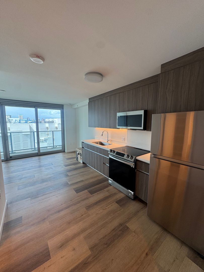 Honolulu Condo: 1500 Rycroft St #1510R