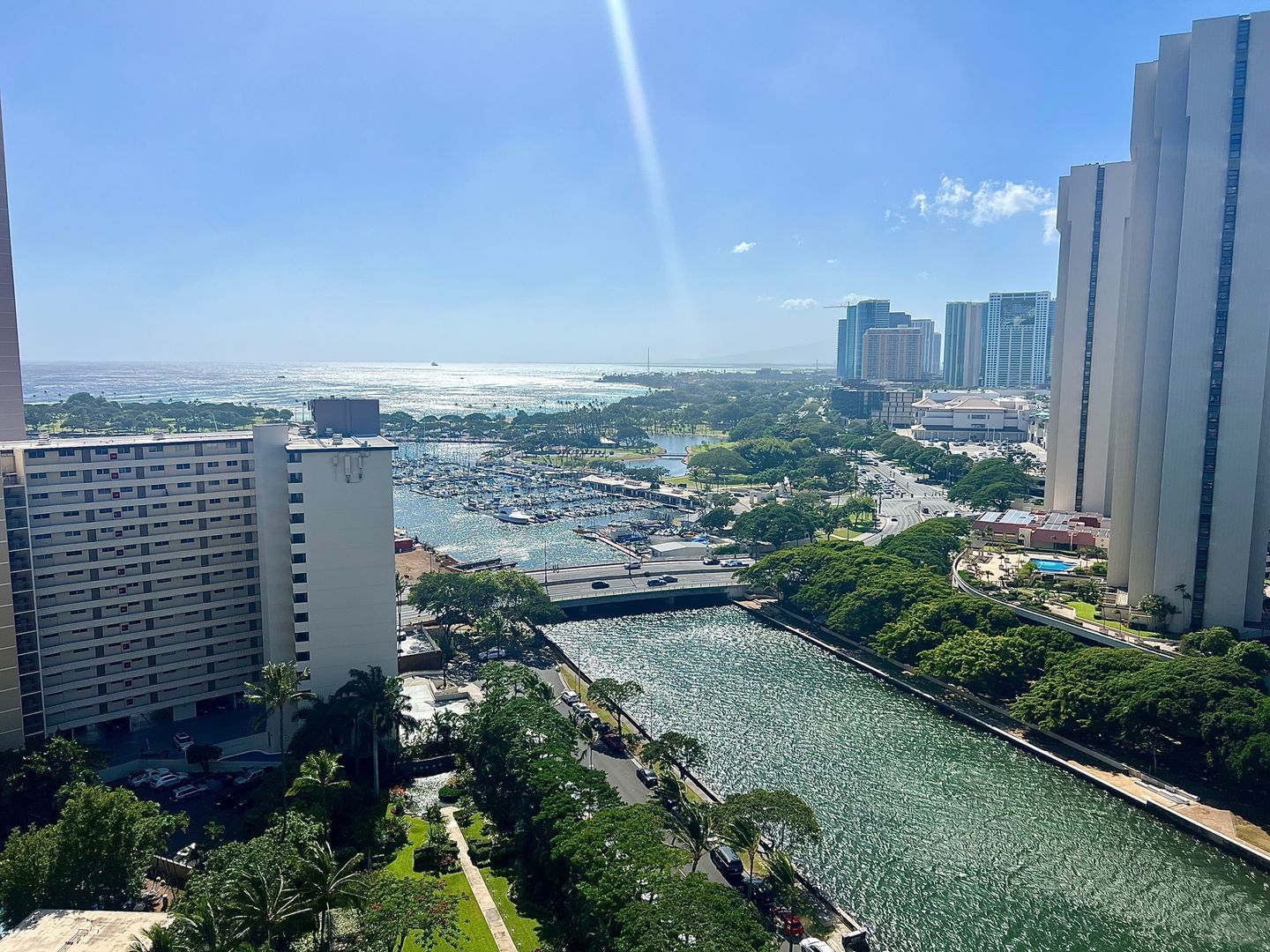 Honolulu House: 1551 Ala Wai Blvd.