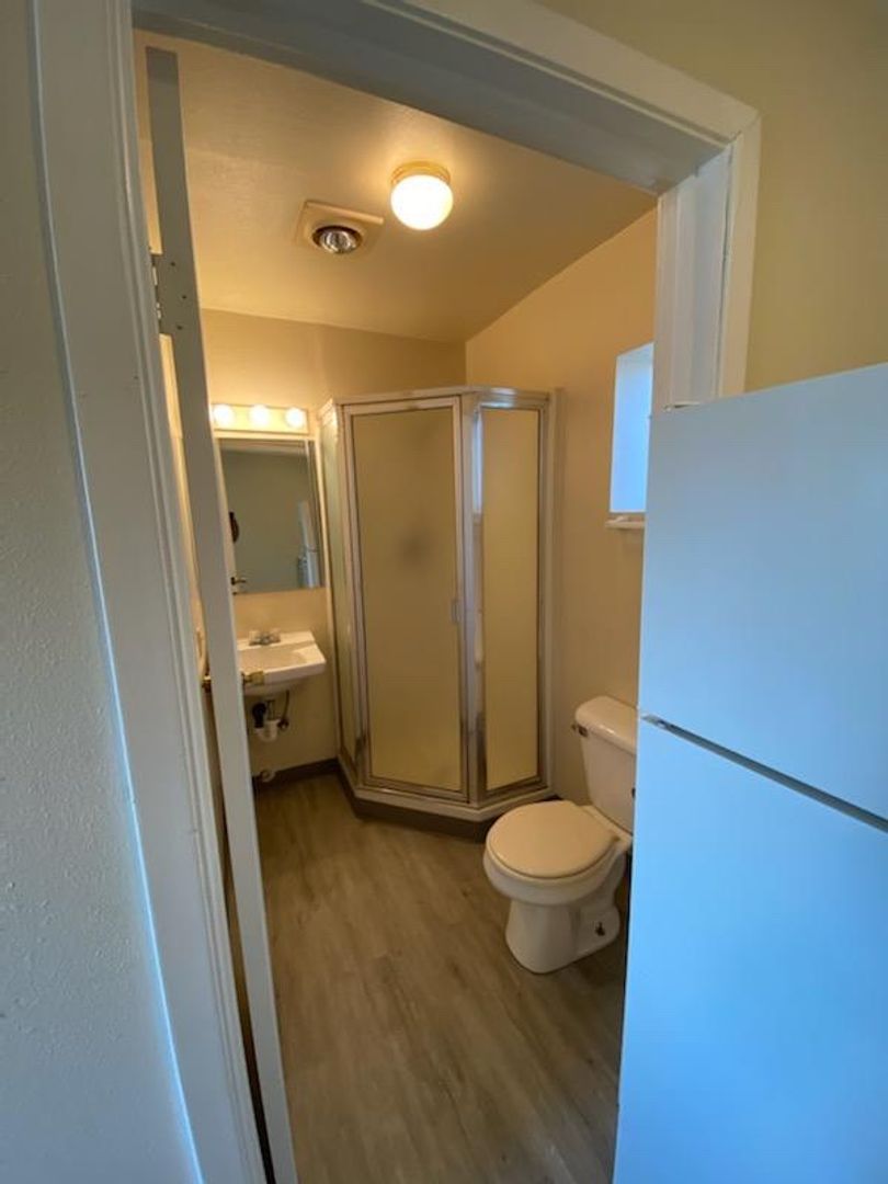 The Dalles Apartment: 3830 W 6th St.